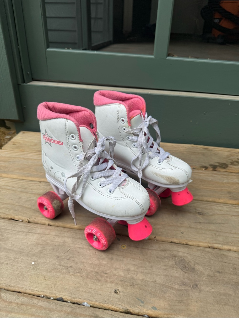 Kids White and Pink Quad Roller Skates - Roller Derby